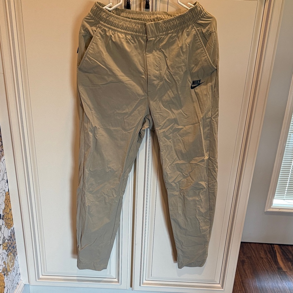 Nike Men's Joggers in Tan